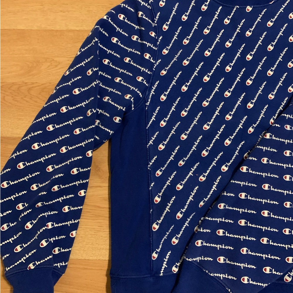 Champion Crewneck!